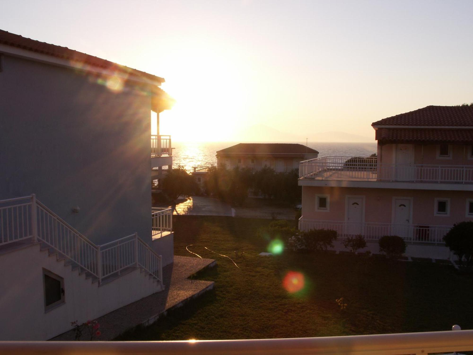 Kastro Beach Hotel Exterior photo