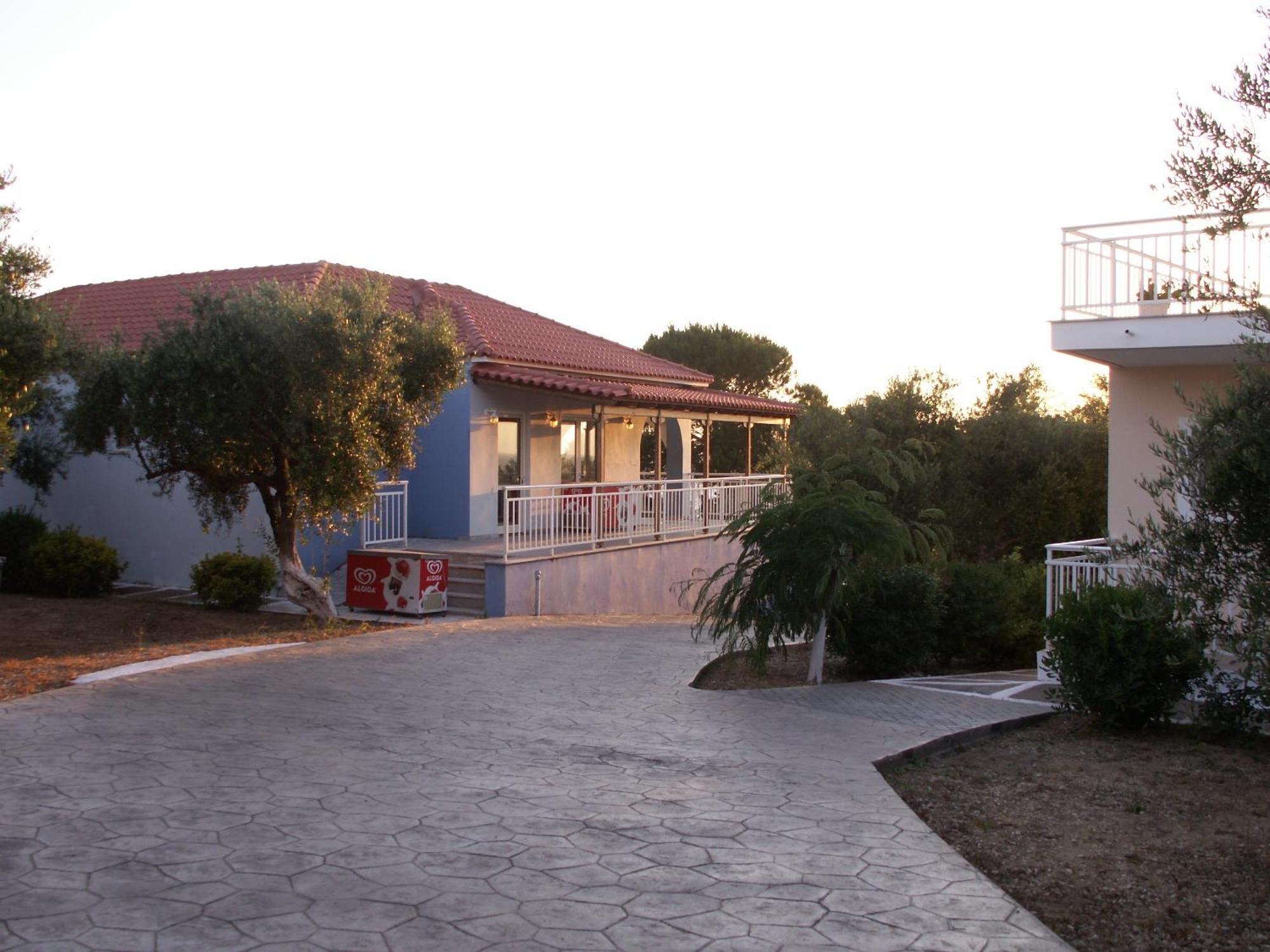 Kastro Beach Hotel Exterior photo
