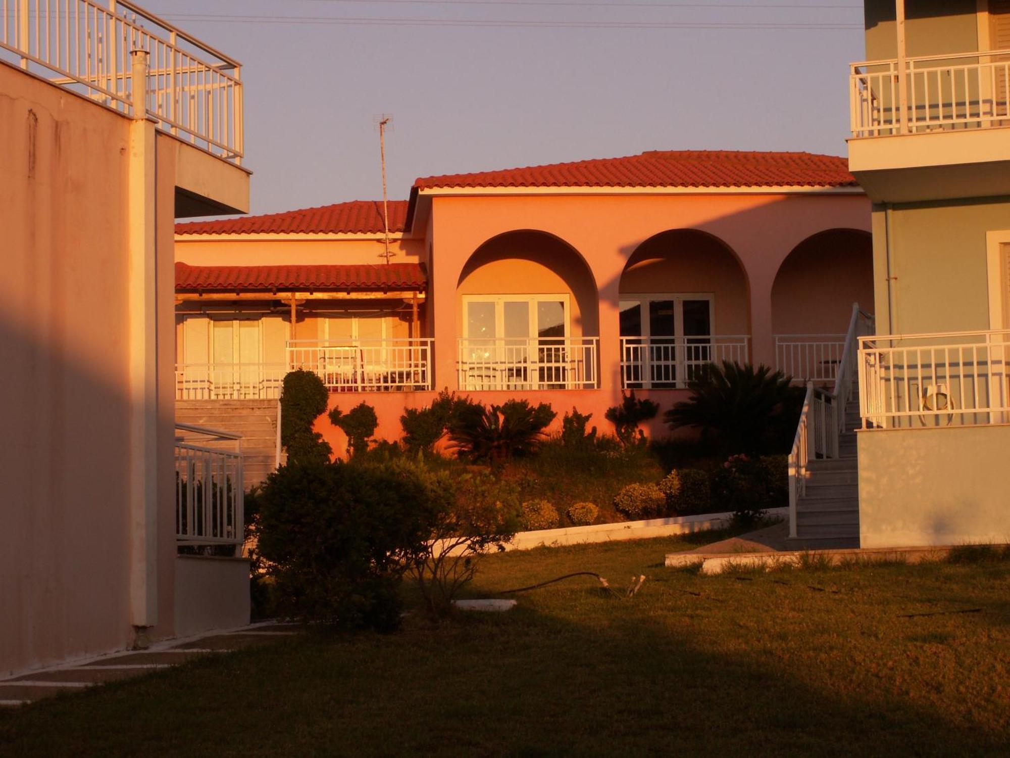 Kastro Beach Hotel Exterior photo